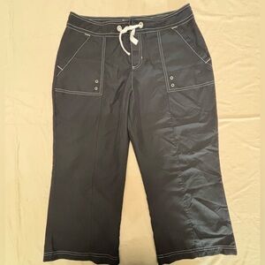 St John’s Bay Swim Capri Bottoms Size Medium